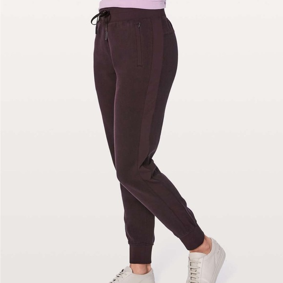 Lululemon Get Going Jogger Black Cherry - Picture 1 of 9